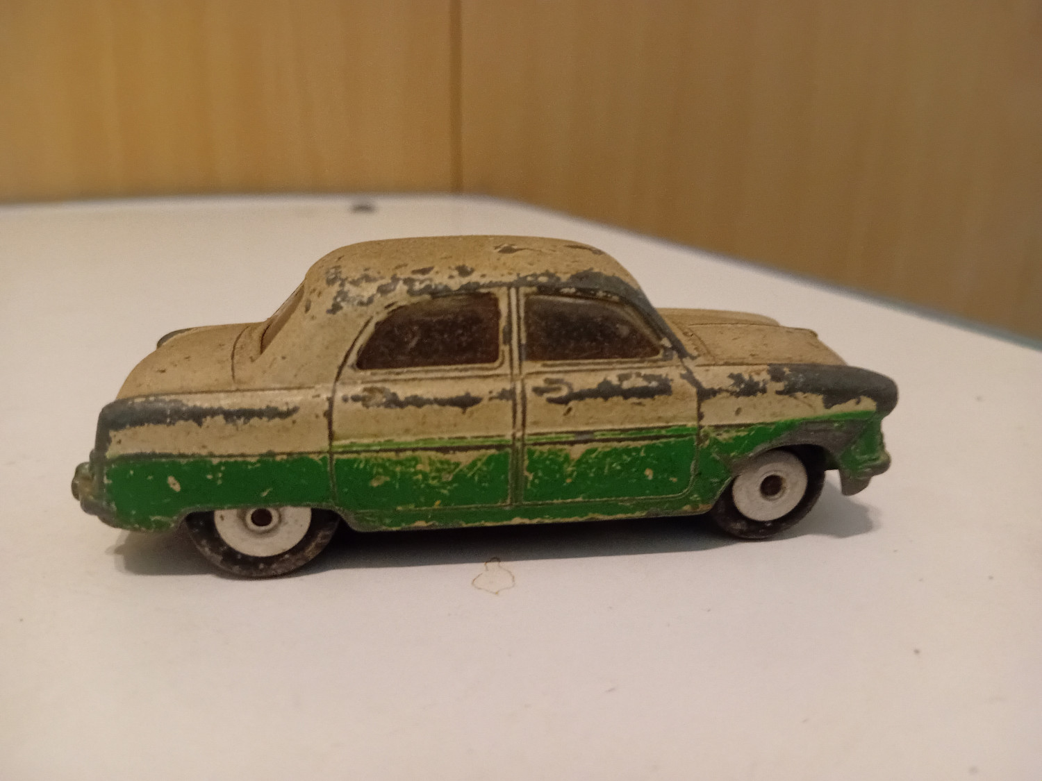 Ford Consul