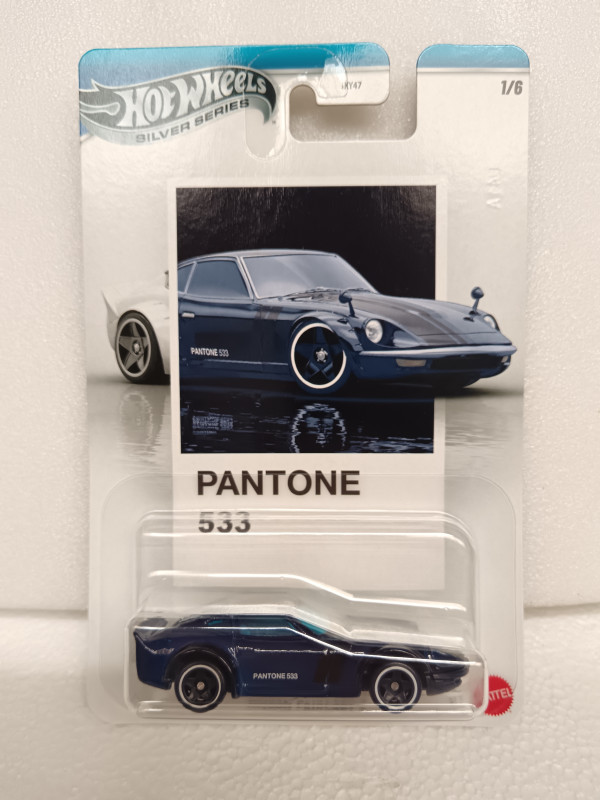 Hot Wheels Pantone Datsun 240z