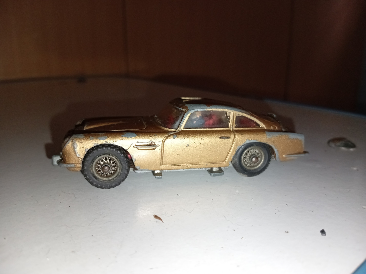 James Bond Aston Martin