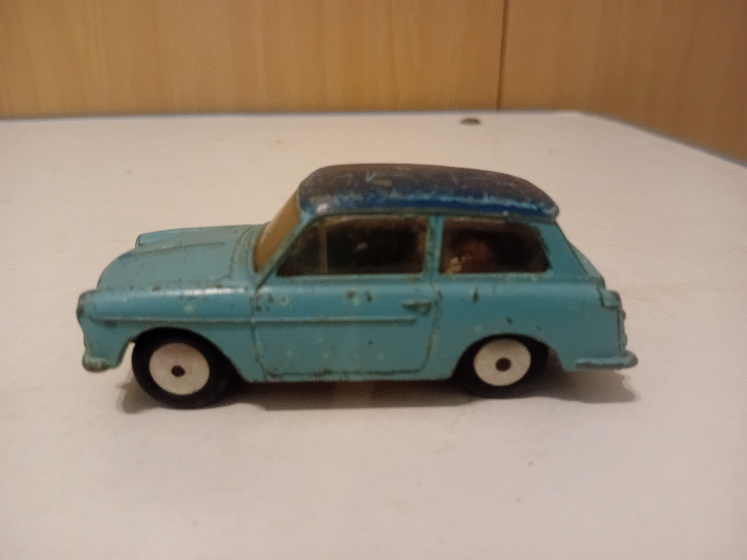 Austin A40